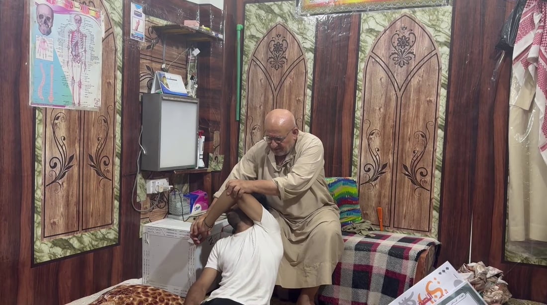 عائلة الدغمان العنزية في الزبير تعالج الألم و”الخيارة” بالتمر والقرآن!