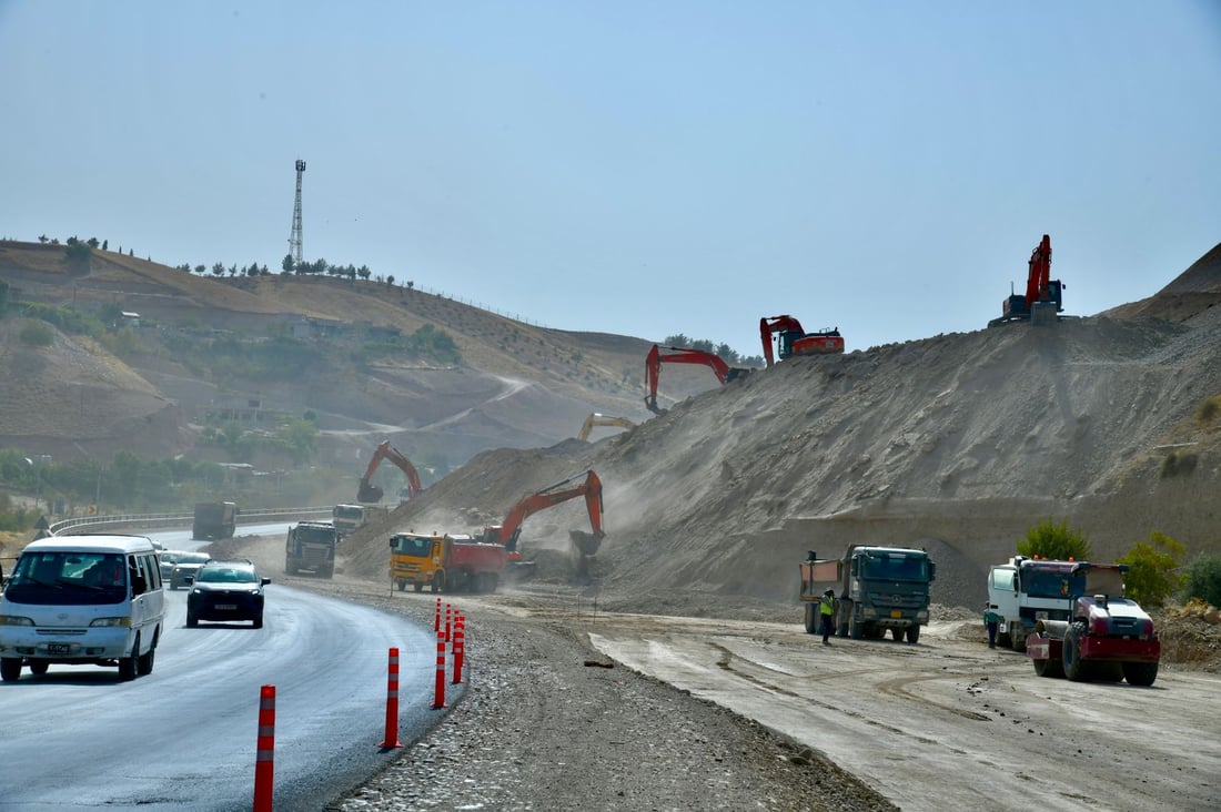 كاركردن له دووسایدی کەسنەزان- گۆمپەسپان گەیشتووەتە هەورازە نەفت