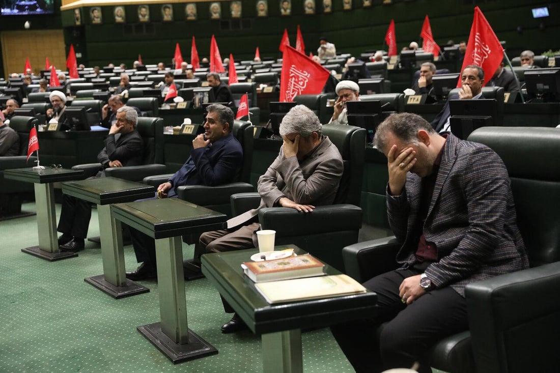طوارئ إيران تغير قواعد البرلمان.. الجلسات تعقد “أونلاين”