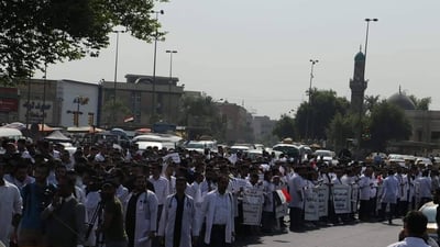 وزير الصحة يخاطب الزيدي لحسم ملف رواتب وتثبيت أطباء دفعة 2024