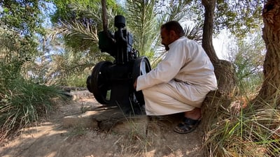 فيديو مع أم الخير.. مضخة ماء انكليزية في قلعة صالح تعمل بكفاءة منذ الأربعينات