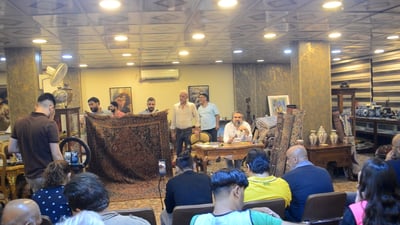 “منو يزوّد.. وچاكوچ حاسم”.. فيديو من مزاد البغدادي الشهير في الأعظمية