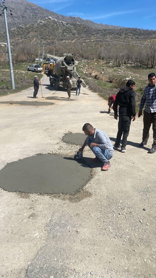 چاڵ و قۆرتى رێگایه‌كى مێرگه‌سۆر پڕ ده‌كرێته‌وه‌