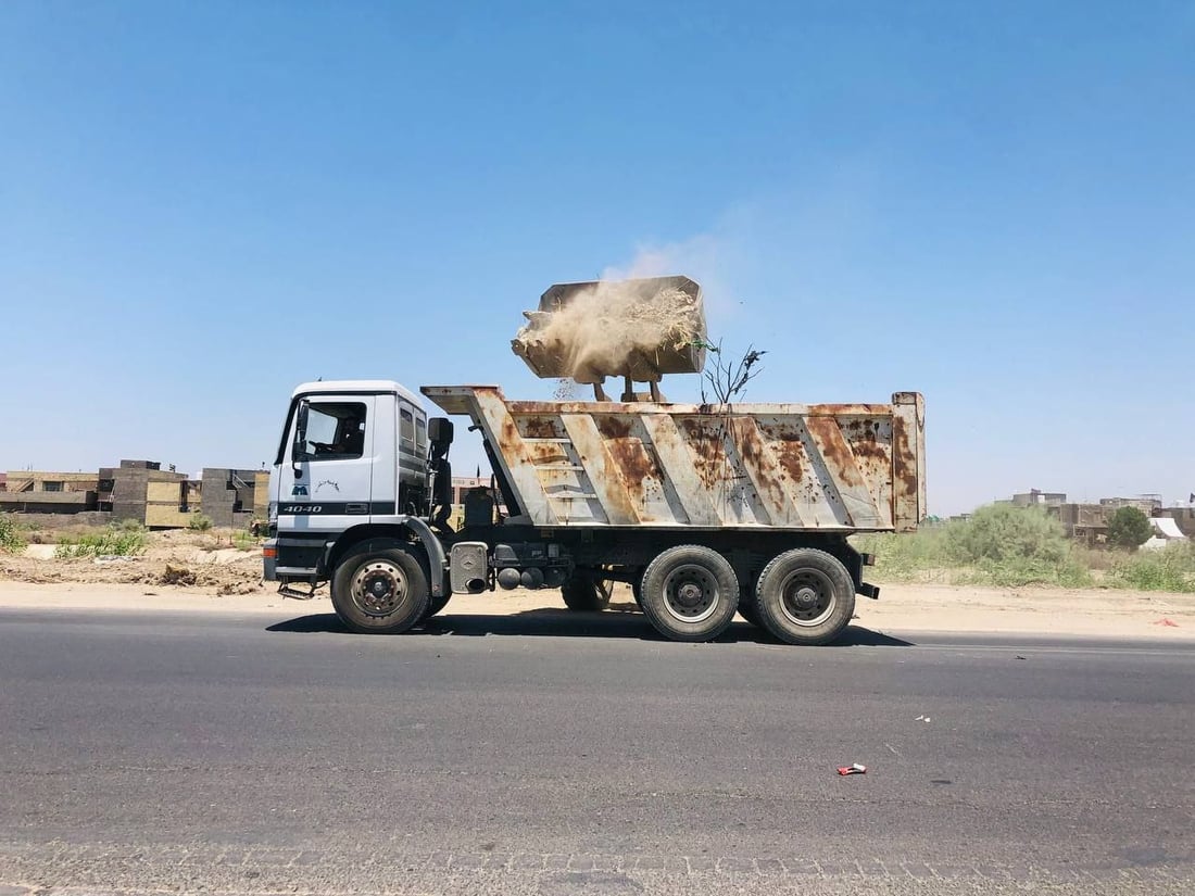 مسار جديد للسيارات.. صور من انطلاق أكبر حملة تأهيل لطرق بابل