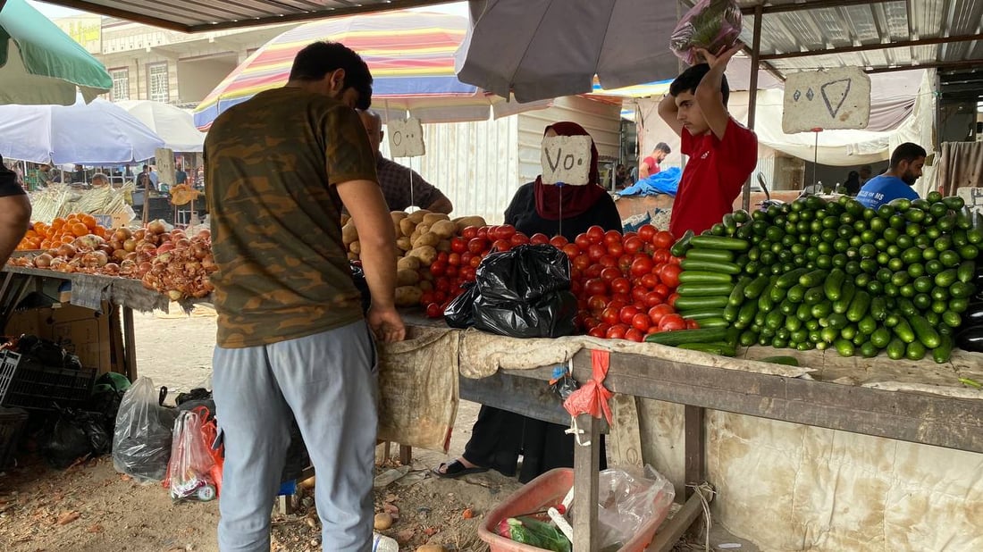 صور: الإيرانية “بلا نكهة”.. طماطة وبطاطا من الموصل تخفض أسعار أبو غريب