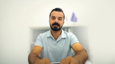 ئەو شاخەوانەى ڤیدیۆى “مین”ـەکەى کردبوو داواى لێبوردن دەکات