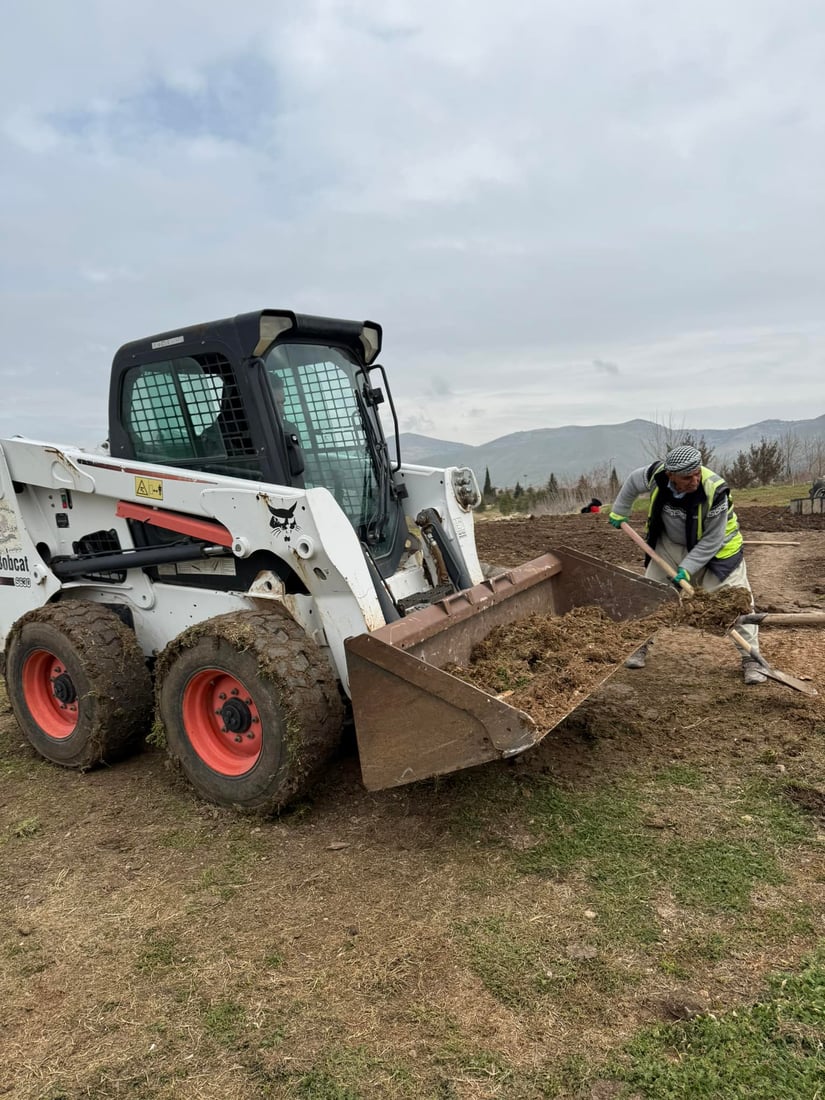 تراکتۆر و عارەبانەکەی پارکی هەواری شار کرایە سیمبول