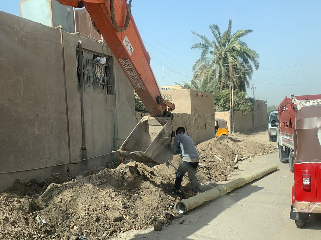 أبو غريب: أحياء “سيد ساجت” ستذوق ماء الإسالة.. سنوات “الجوّالة” انتهت (صور)