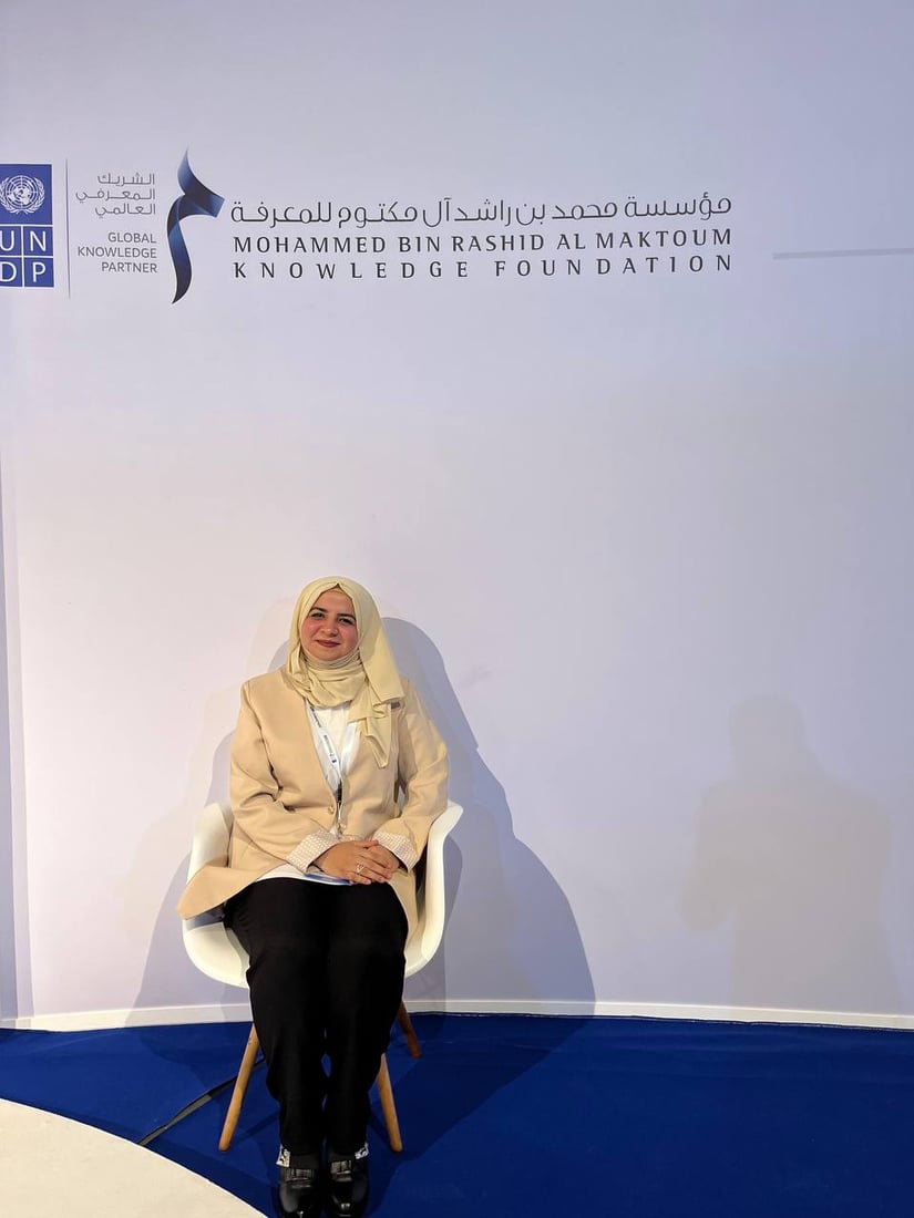 موظفة من العمارة تحرز المركز الأول في دبي.. زهراء أفضل متعلمة في مهارات المستقبل