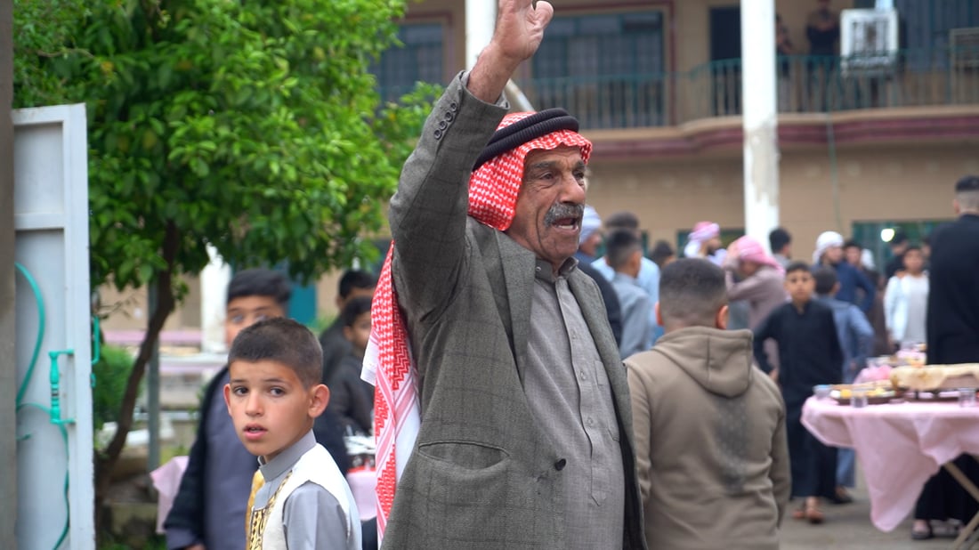 الشيخ عامر وعادته الكريمة.. مائدة ملطوش وهبيط وخميعة لضيوف العيد