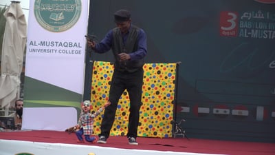 فيديو: عروض فنية في بابل يندر ان يصادفها العراقيون.. والمسرحيات تتجول في الشوارع