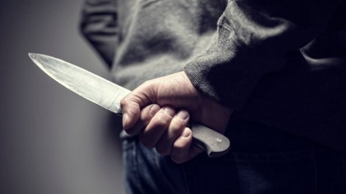 طعنة غدر بعد وجبة عشاء.. الشرطة تلاحق قاتل لواء متقاعد في بغداد