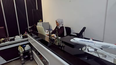 المديرة ضحى تكشف سراً من سوق السياحة: لا أحد يضايق النساء إذا توفرت الشطارة