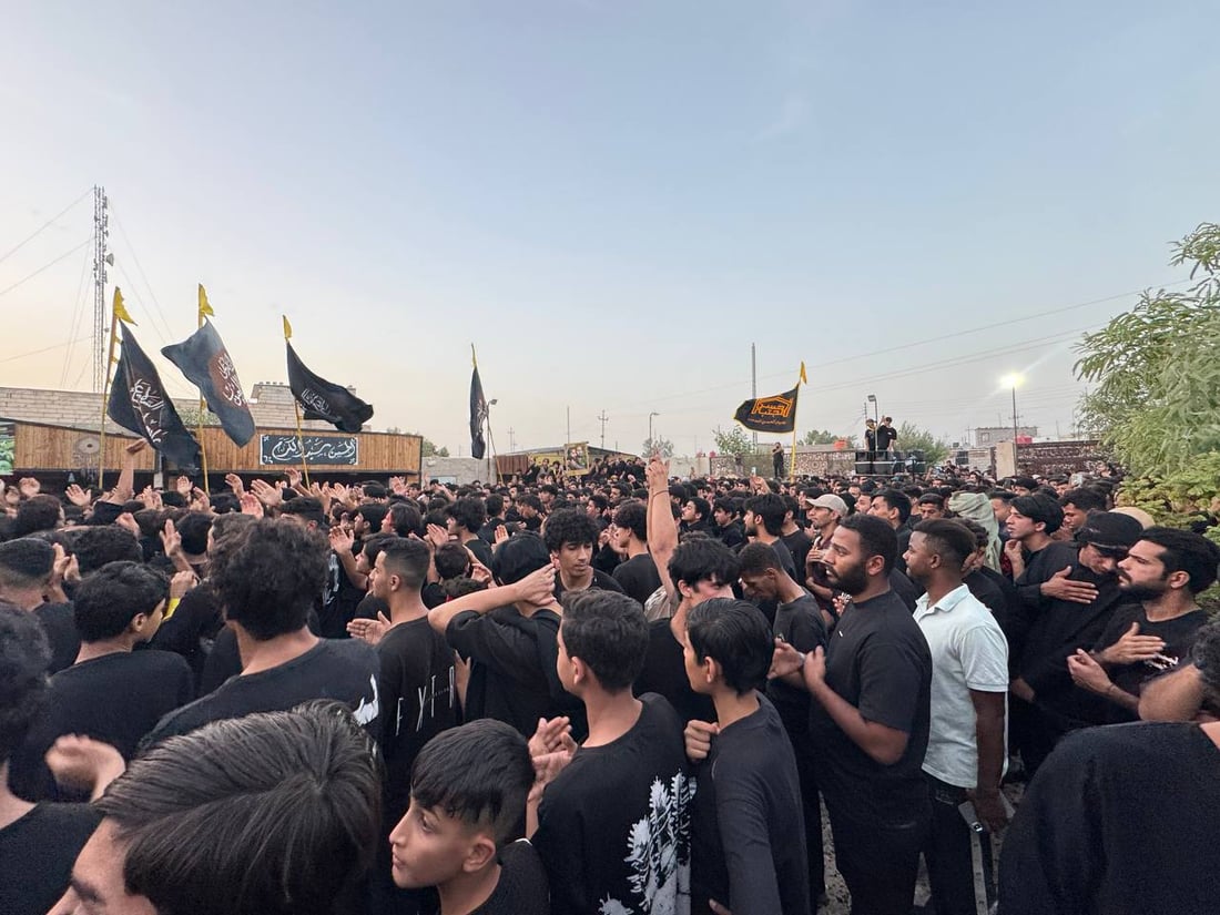 صور: موكب كبير يجوب شوارع خور الزبير.. مخيم الإمام الحسن حضر ألف وجبة طعام