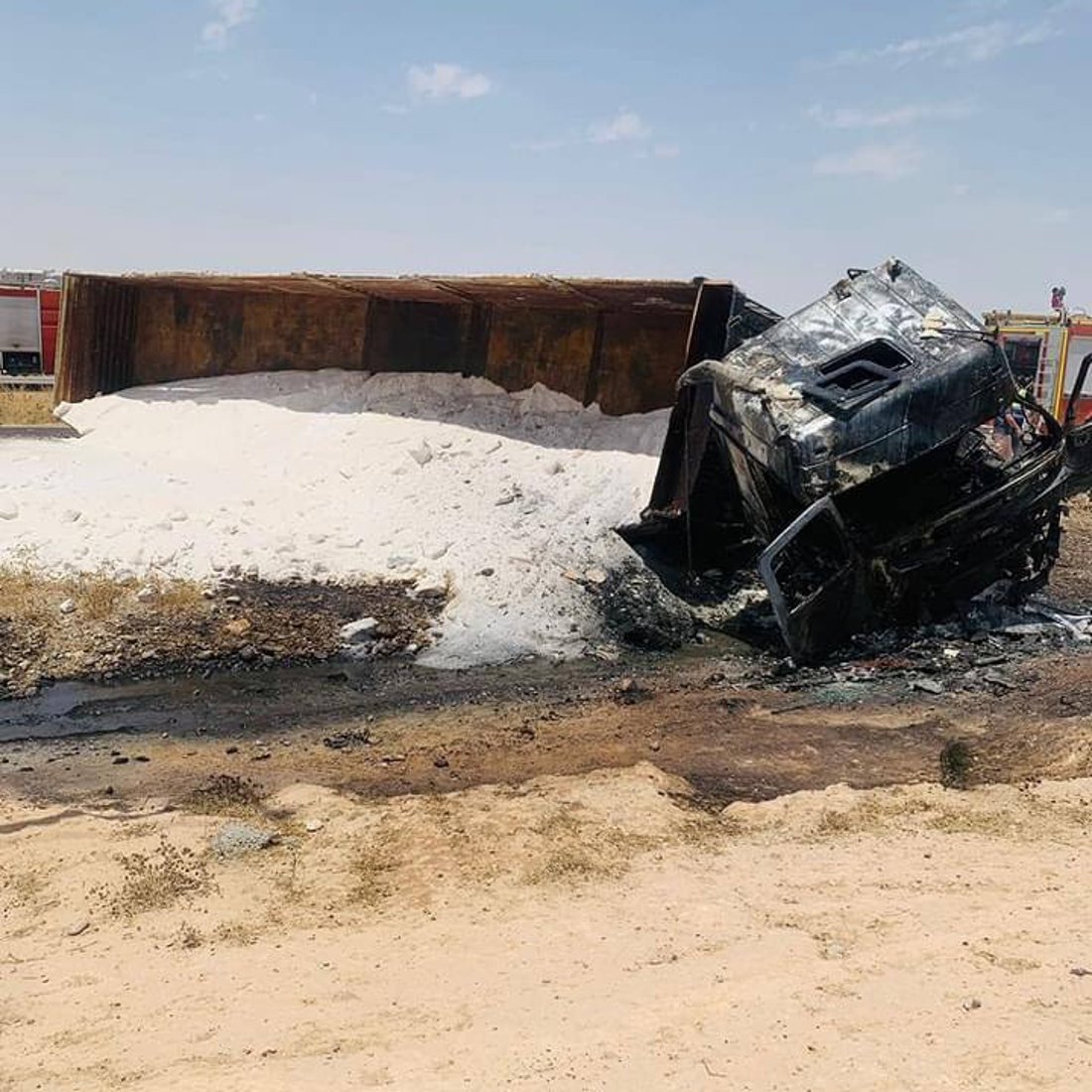 لە رووداوێکى هاتوچۆدا بارهەڵگرێک سووتا