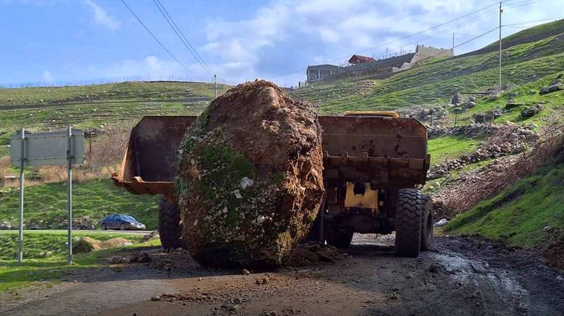 تاشەبەردێکى گەورە رێگاى گوندێکى پەکخست