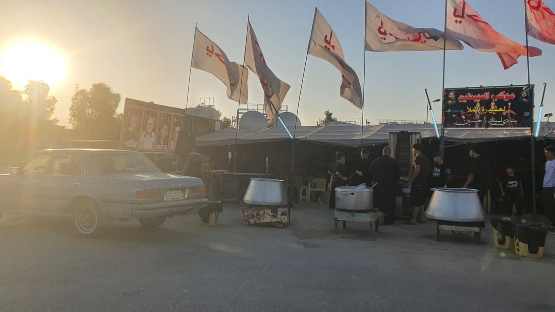 صور: مواكب تلعفر توزع كل شيء من الفجر حتى منتصف الليل.. والمطاعم شبه مغلقة