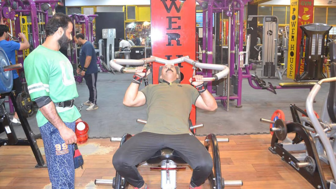 Baghdad’s gyms pump up the competition