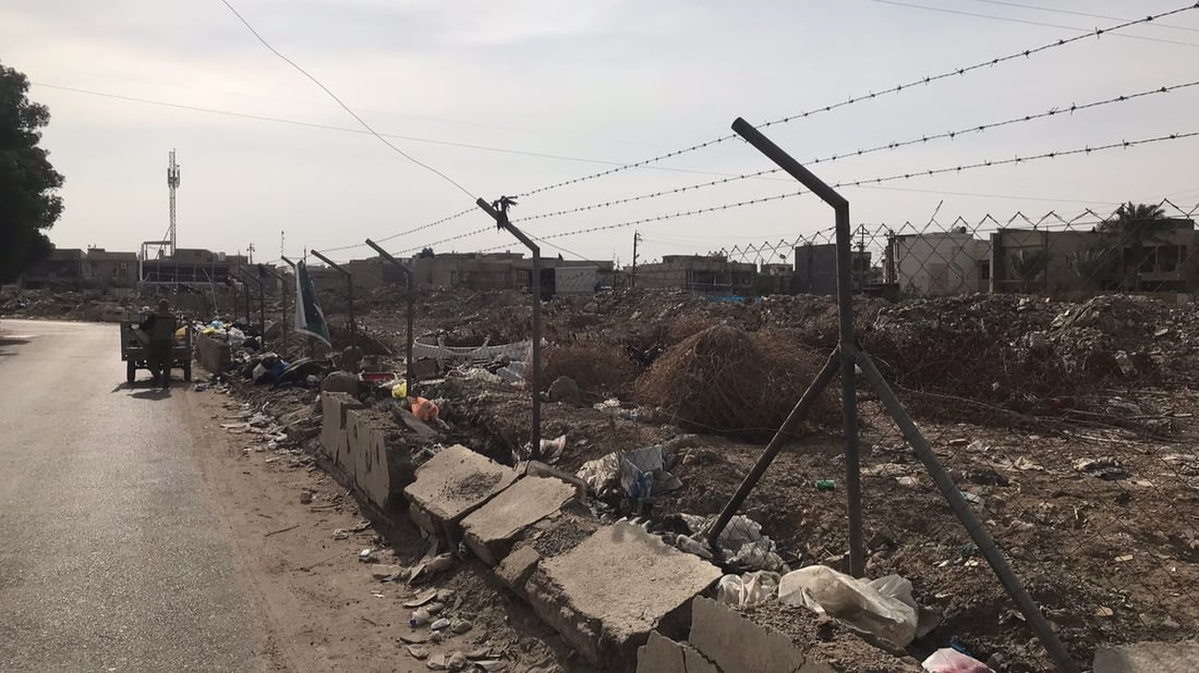 صور من حي السلام: حديقة بين 3 أحياء بغدادية صارت مكباً.. والبلدية تنتظر الأمانة
