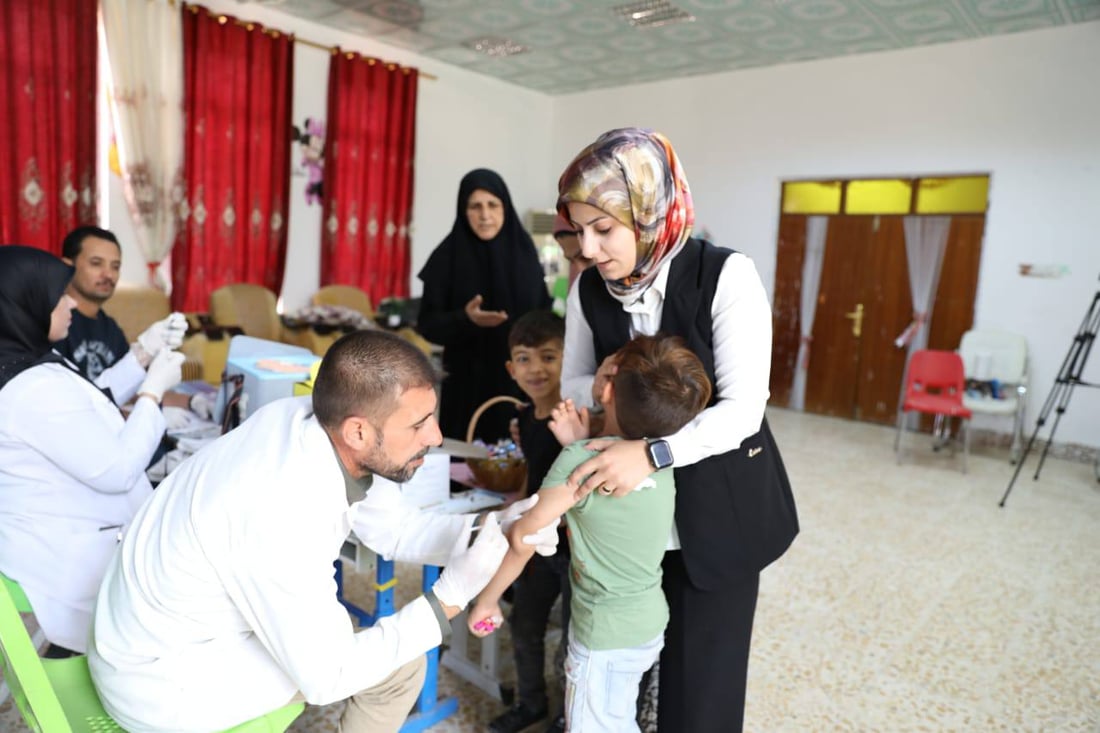 صور: فرق الصحة تبحث عن 240 ألف تلميذ في ميسان للقاحهم ضد الحصبة