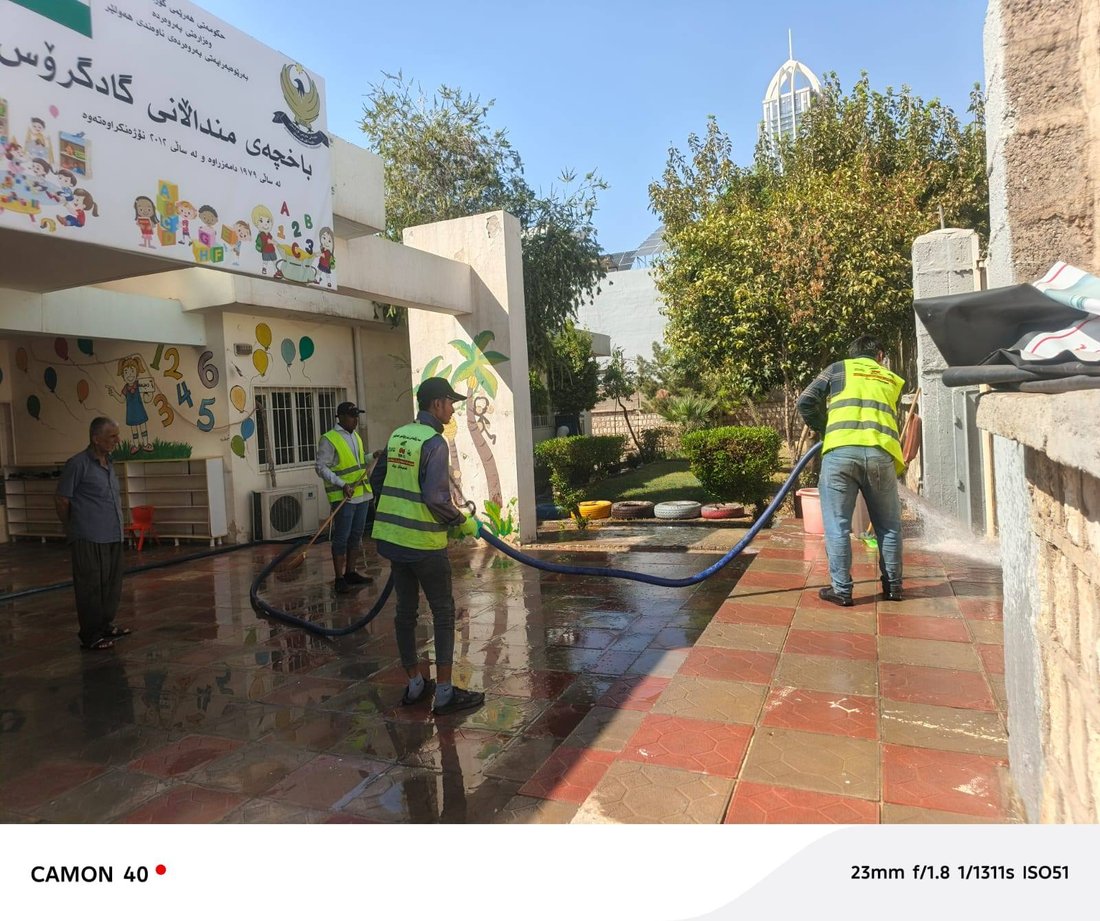 شارەوانیی هەولێر قوتابخانەکان و دایەنگەكان دەشووات