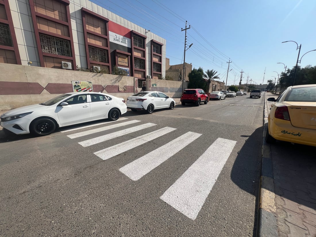 صور: ضباط مرور في مدارس الزبير وسفوان لتدريب المعلمين على السلامة المرورية