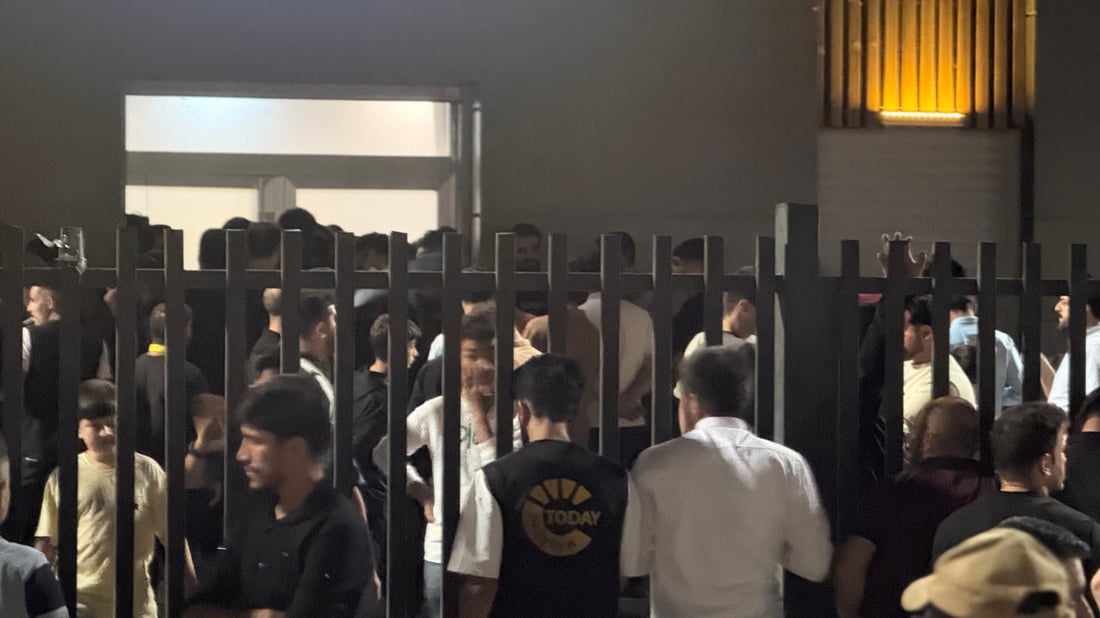 فيديو: ملعب فرانسو حريري يغص بالجماهير.. قمة نارية بين أربيل والشرطة