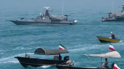 إيران تصادر سفينتين وتطلق النار على اثنتين أخريتين في مياه الخليج