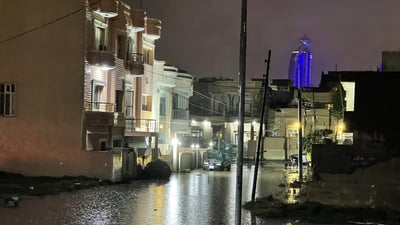 فيديو من السليمانية: المياه تتجمع في شارع سالم.. والوصول لـ”فاملي مول” غير ممكن