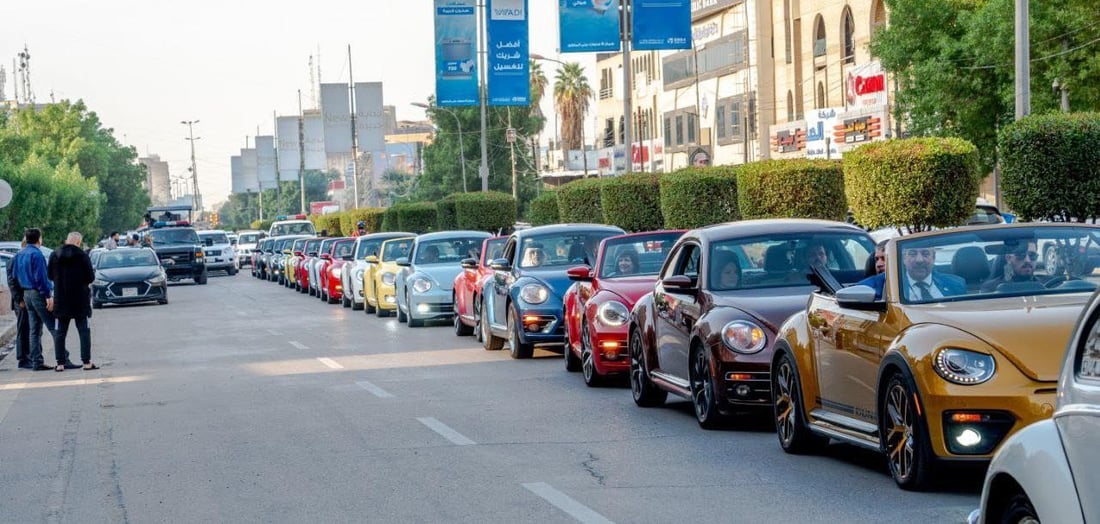 العراقيات يعشقن سيارة الرايخ الألماني.. معتز يجمع ملاك “الرگة” في گروب فيسبوك (صور)