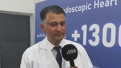 پزیشکێکی کورد نەشتەرگەری دڵ بەبێ بەنجی عام بۆ نەخۆشەکانی ئەنجام دەدات