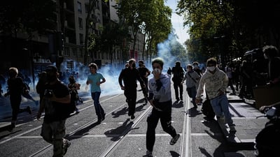 پۆلیس گازی فرمێسكڕێژی به‌كارهێنا