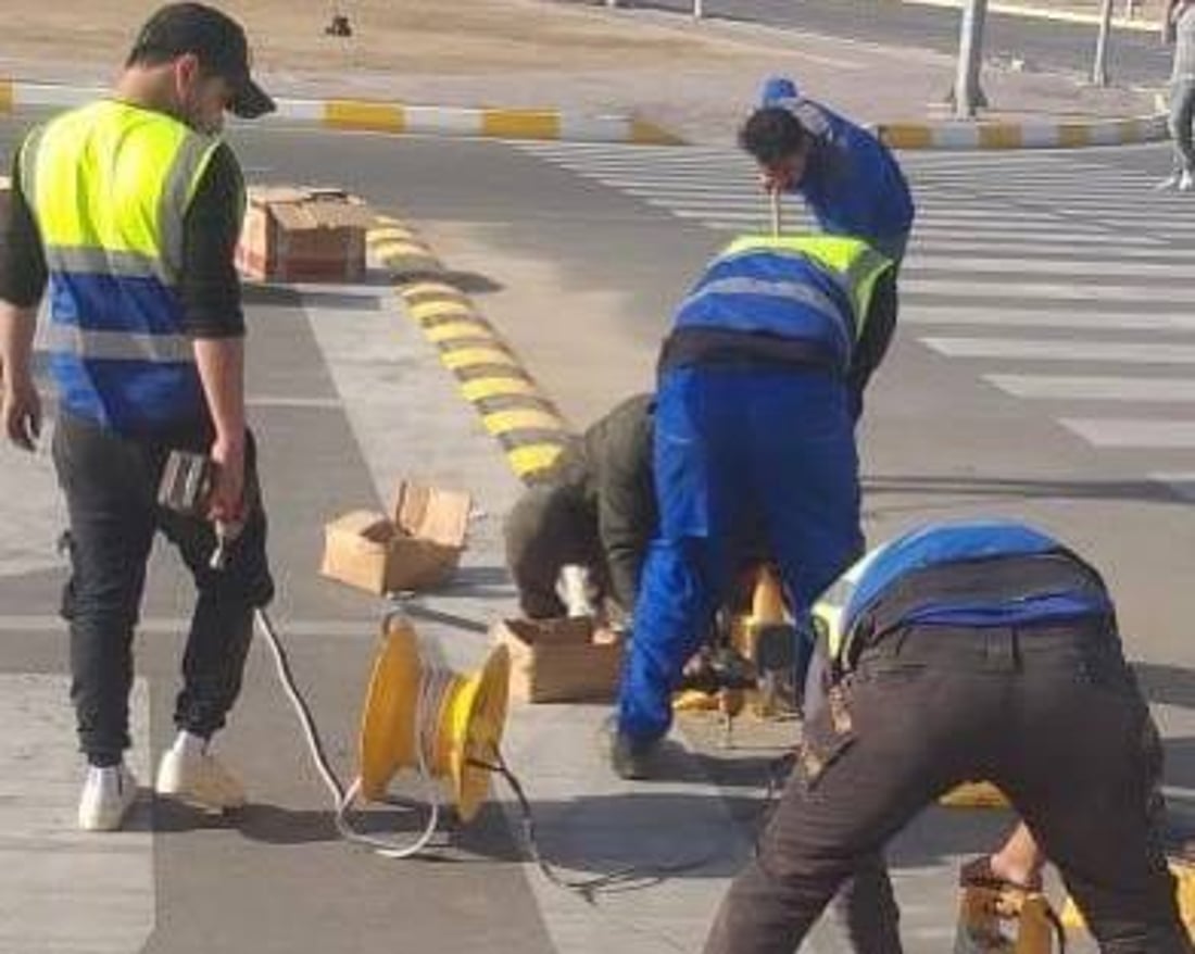 بسماية تزرع المطبات في طريق المتهورين.. “إشارات المرور لم تعمل منذ التأسيس”