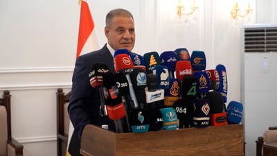 أبو مازن كما لم تشاهده من قبل: منتفخ الأوداج ويشعر بالغدر (فيديو)