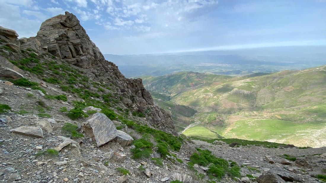 هاوڵاتییەک مین پێیدا تەقییەوە و برینداربوو