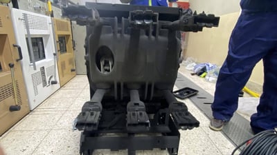 دوو فه‌رمانبه‌ری كاره‌با بریندار بوون