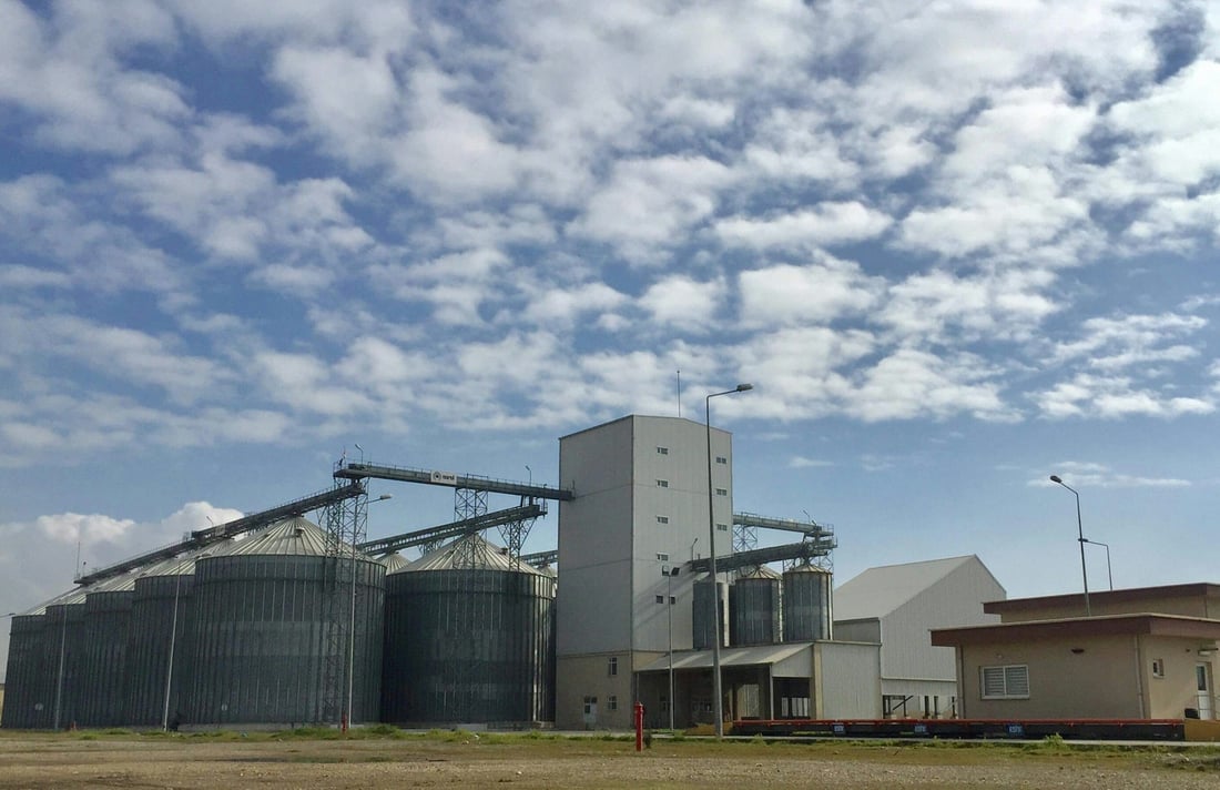 سایلۆی چوارقوڕنە گەنمی جوتیارانی بنگرد و خدران وەرناگرێت