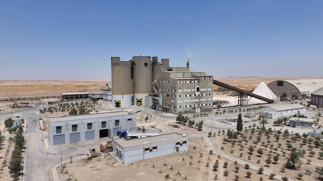 صور: العراق يبدأ بتصدير 7,500 طن من السمنت شهرياً إلى سوريا
