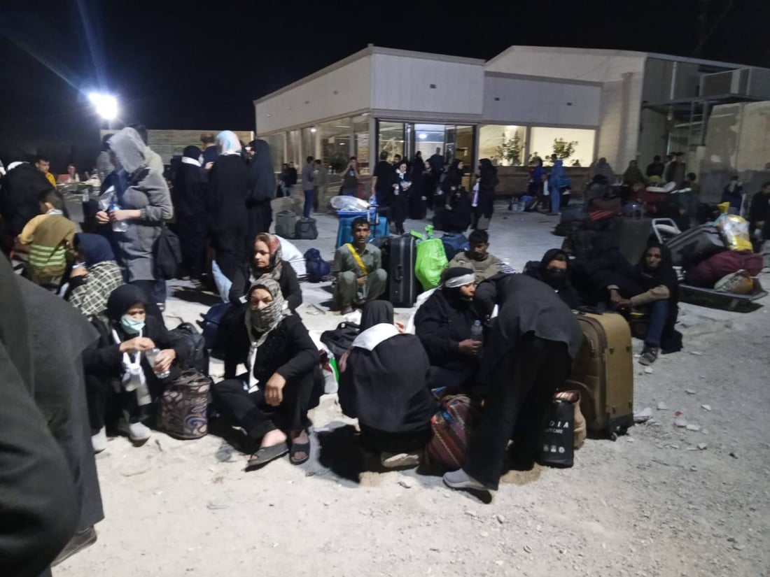 ازدحام بمنفذ زرباطية.. الإيرانيون يفضلون قضاء عطلة رأس السنة الشمسية في العراق