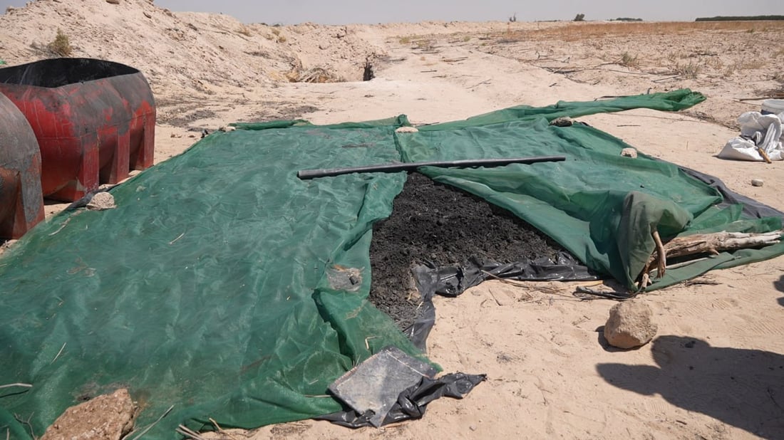 صور: خبراء البصرة أنتجوا سماد الفحم النباتي بعد حرق مخلفات البساتين