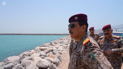 قائد الجيش في خور عبدالله.. يار الله يطلع على جاهزية القوات بعد مقتل صياد عراقي