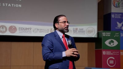 مستشار الزيدي ينادي 