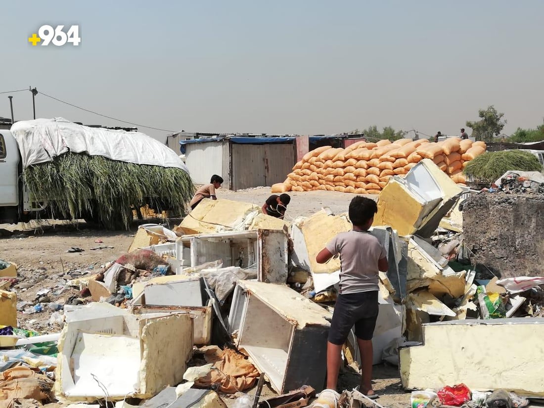 الفضيلية “لا تطاق” والأهالي يتبادلون اللوم مع البلدية ويطلبون أكياس قمامة