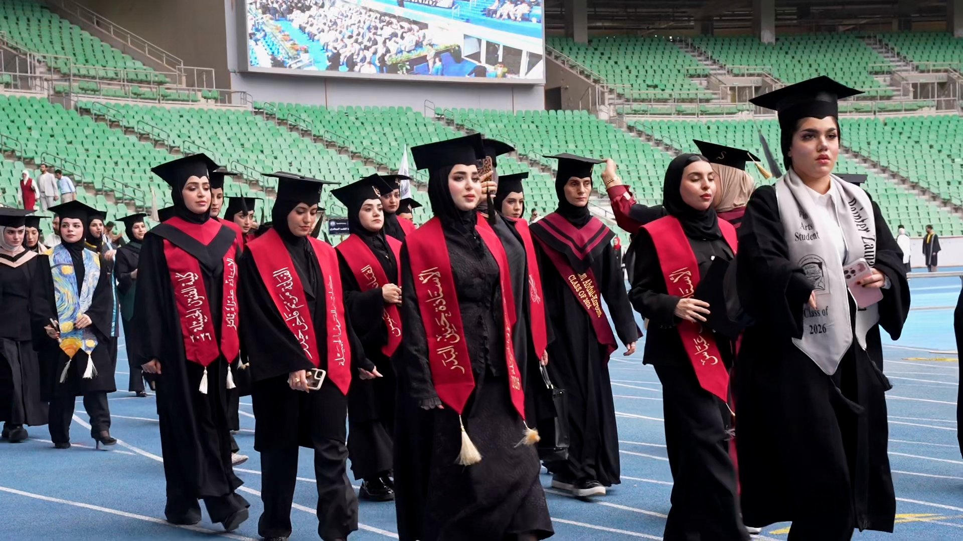 جامعة البصرة تختتم حفل "أسود الرافدين".. والخريجون يختلفون حول التعيين الحكومي