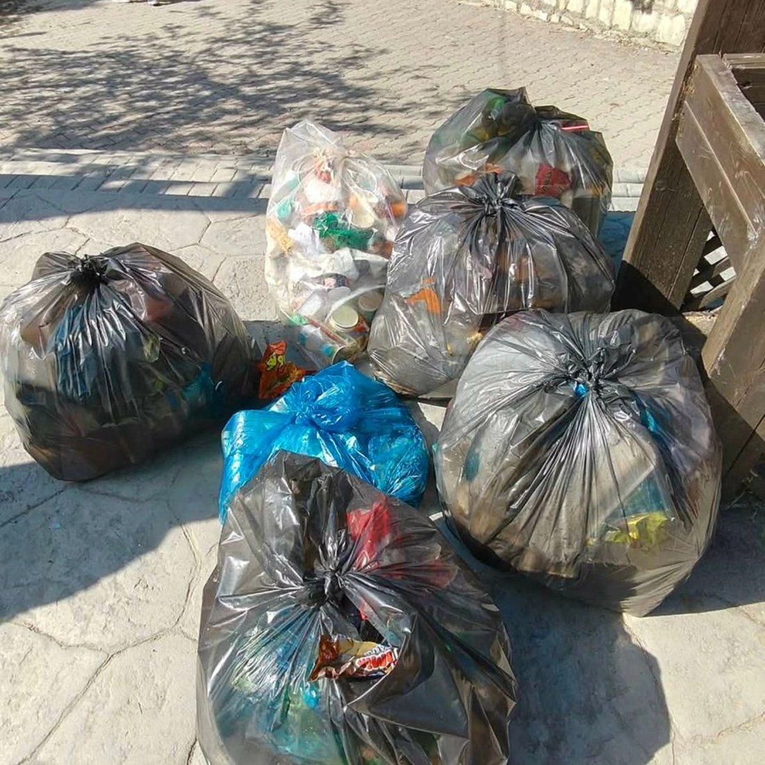 گەشتیاران چاوگیان پیس کردووە