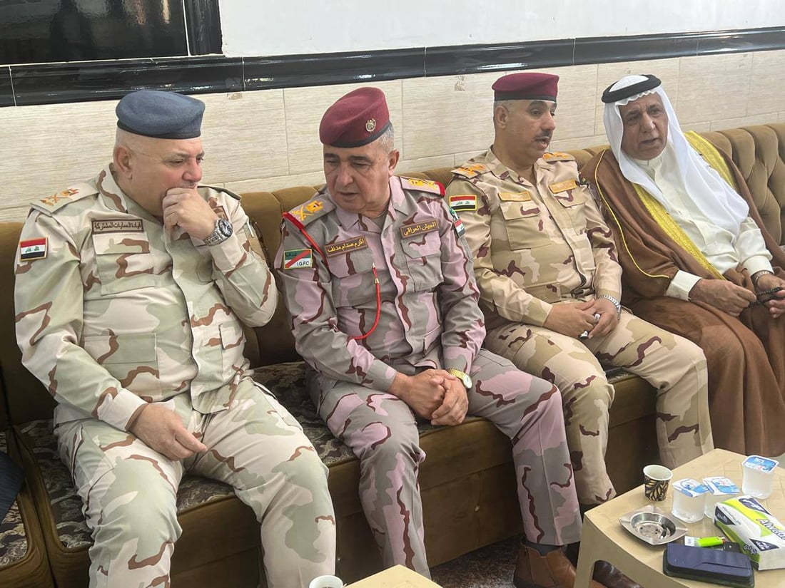 صور: حسين علاوي يرافق ضباط الجيش لتقديم التعازي إلى عائلة المقدم ليث الحيالي