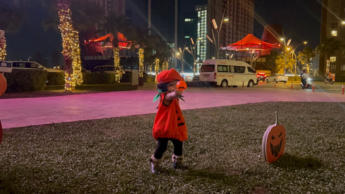 صور وفيديو: أطفال أربيل بأثواب الأشباح والساحرات.. ليلة هالوين مثيرة وأنيقة