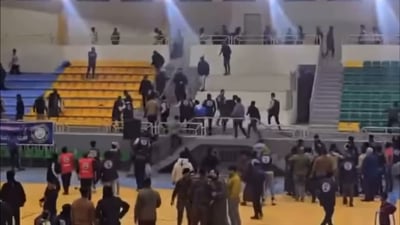 فيديو: مباراة محيبس تتحول إلى حلبة مصارعة بين النجف والكاظمية واعتقالات بالجملة