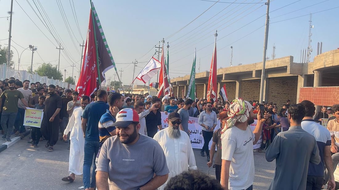 فيديو: احتجاجات “مناطق النفط” بالبصرة تتوسع إلى الدير.. تظاهرة حاشدة “وتهديد”
