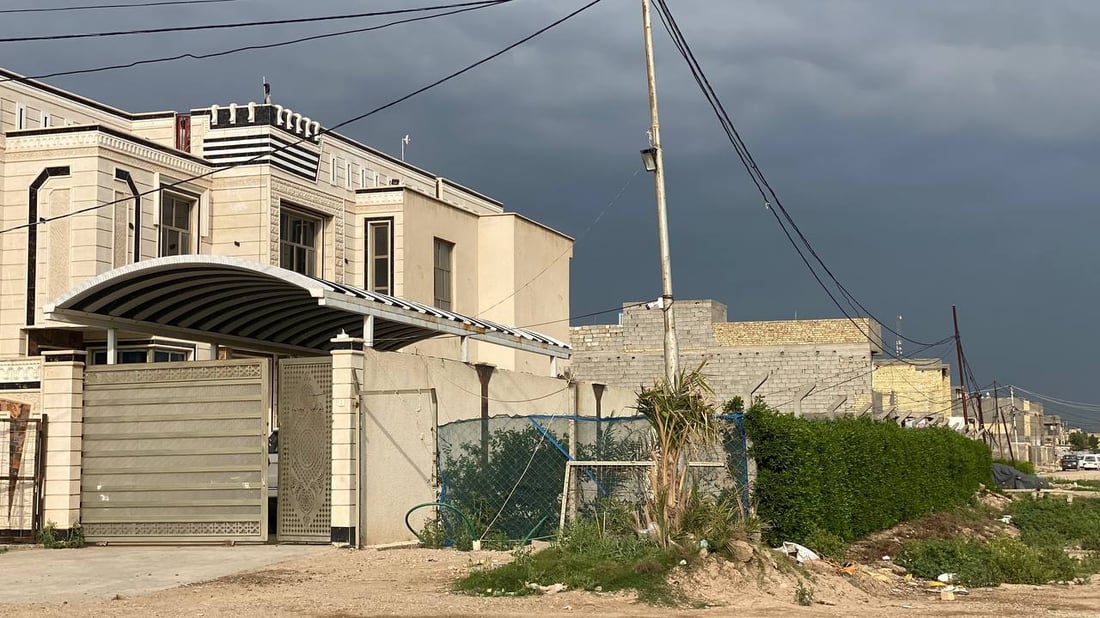 خرنابات: حي الـ3 آلاف بلا كهرباء ولا إكساء.. مرشح سابق ساهم بالـ”سبيس” مرة واحدة